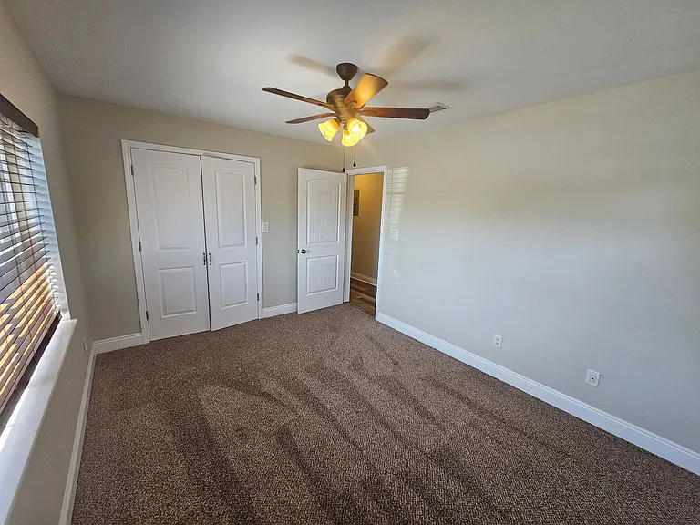 106 N Macarthur Ave — Photo 19