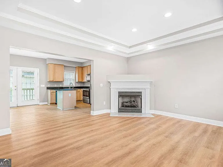 588 W John Wesley Ave — Photo 4