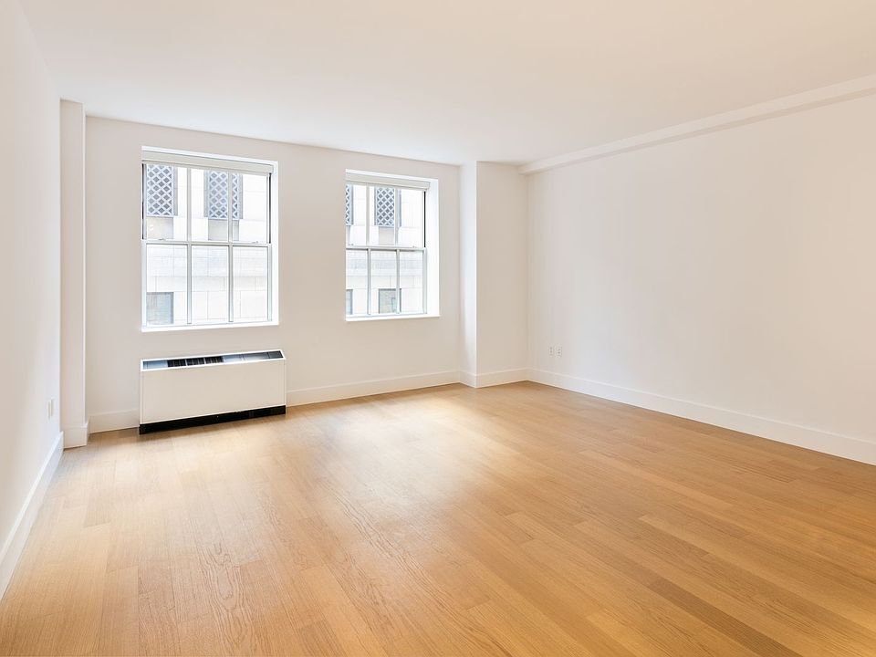 1st image of 67 Wall St APT 14I