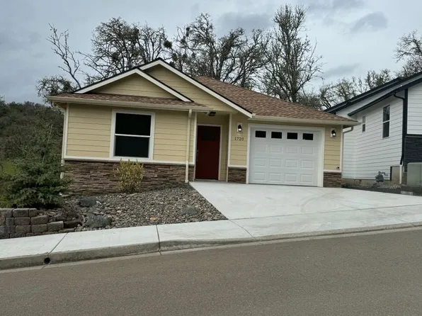 1720 NE Alameda Ave, Roseburg, OR 97470
