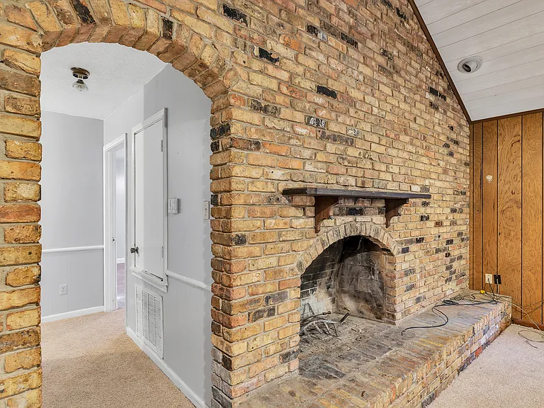 334 Fendler Pkwy — Photo 21