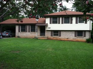 6034 Randy Ln, Ellenwood, GA 30294