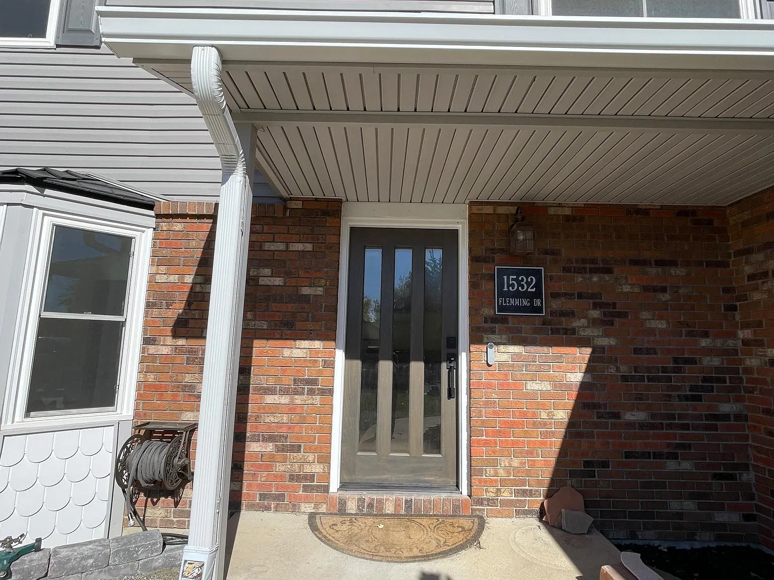 1532 Flemming Dr — Photo 3