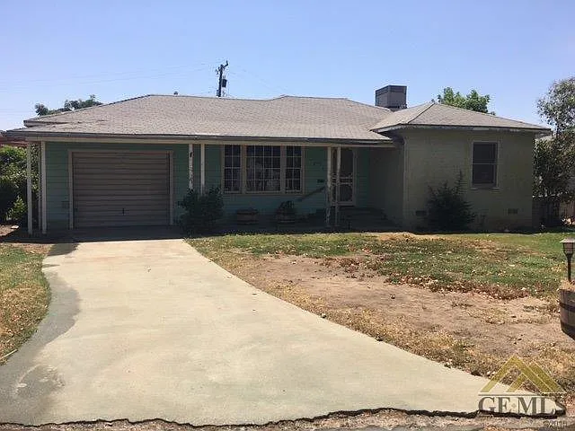 2910 Worthington Ave photo 1
