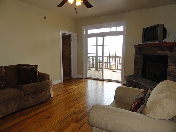 3rd image of 3441 Beech Mountain Pkwy Unit F1