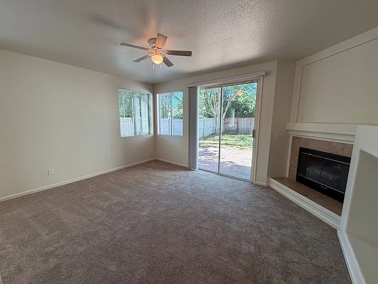 2821 Babson Dr — Photo 9