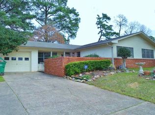 8 Park Ln, Texarkana, TX 75503