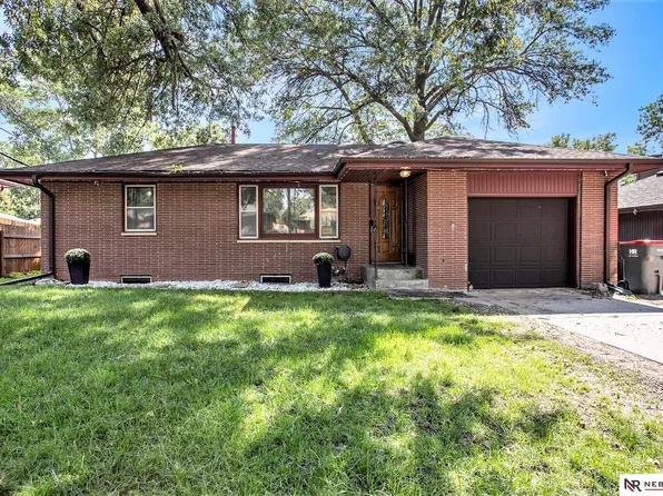 6121 Colby St, Lincoln, NE 68505