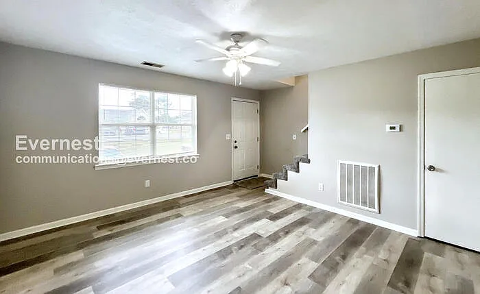 57 Clara Dr — Photo 4