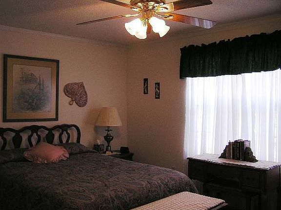 5th image of 2021 Foxfire Rd NE
