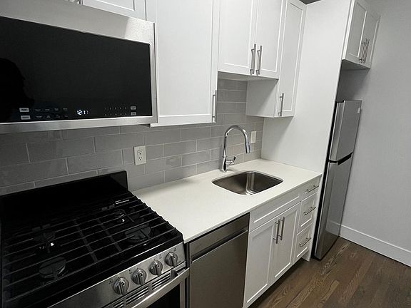 2nd image of 81 Park Dr #1A