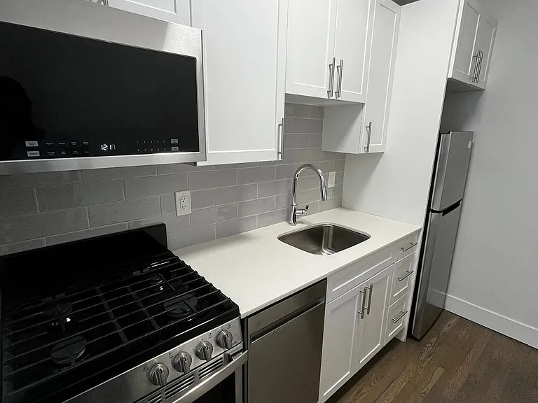 81 Park Dr #1A — Photo 2