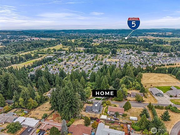 4th image of 1011 Spring Lane
