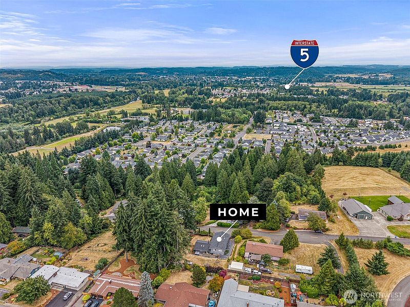 4th image of 1011 Spring Lane