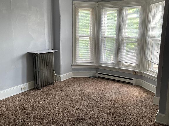 3rd image of 115 Main St APT 3