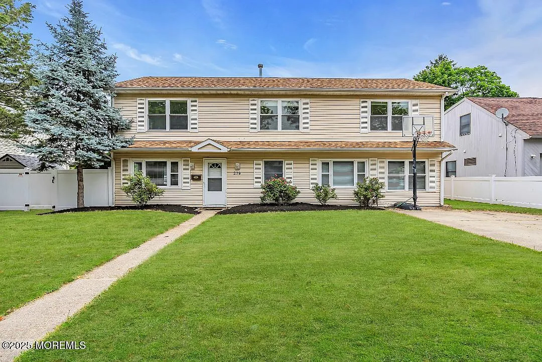 279 Highland Ave photo 1