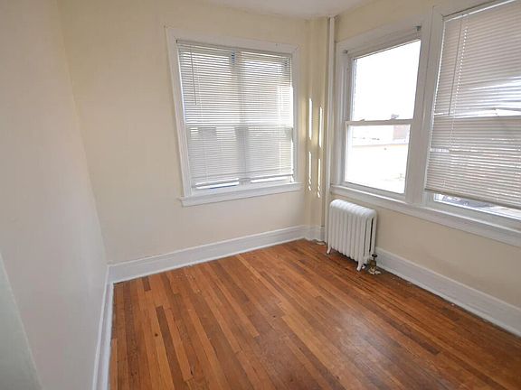 5th image of 250 Kelton St #4