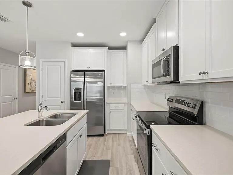 14937 Harvest St — Photo 8