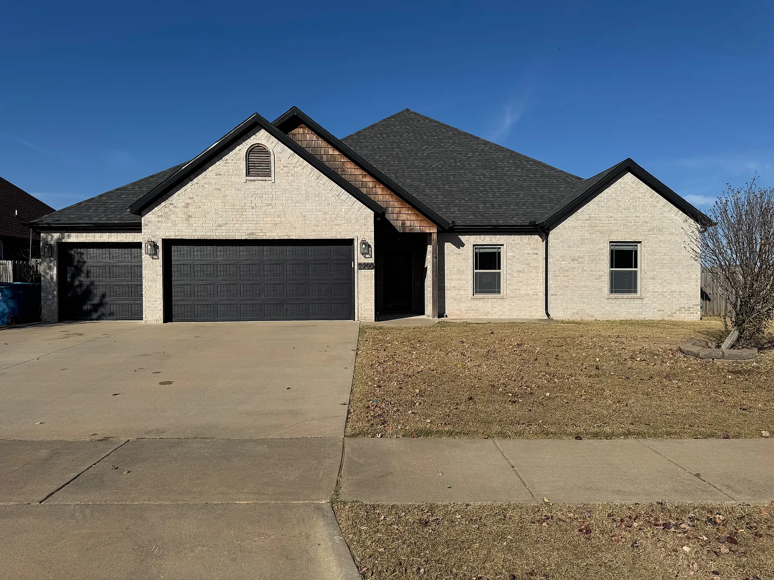 4 bed, 2209 sqft, $2,700 — Photo 1