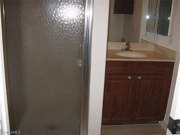 3rd image of 2435 NW 22nd St
