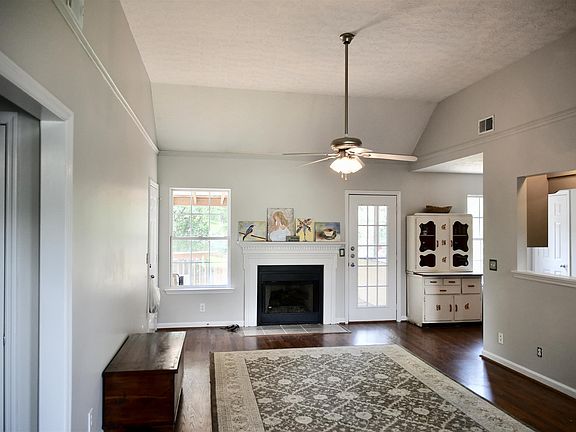 2nd image of 109 Choctaw Cir