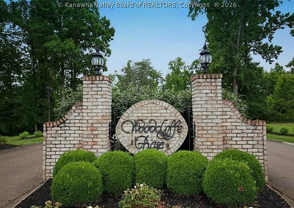 1st image of 601 Ridgemont Rd