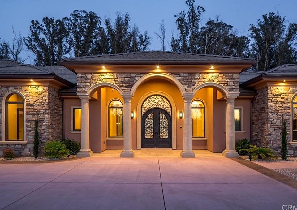 1st image of 1565 Camino Mariposa