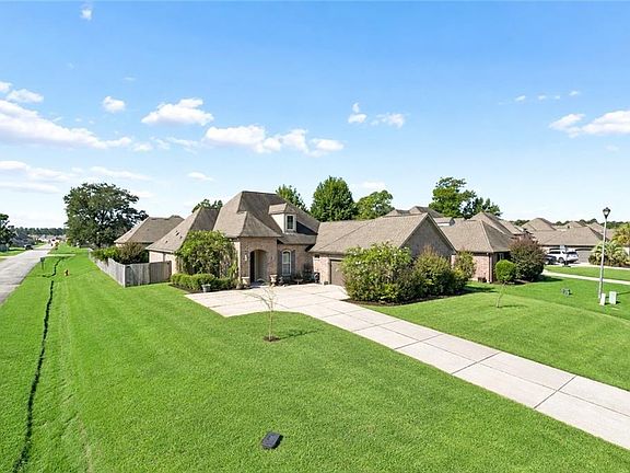 2nd image of 1621 Orchard Dr