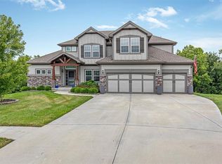 1208 N Silverleaf Ct, Liberty, MO 64068