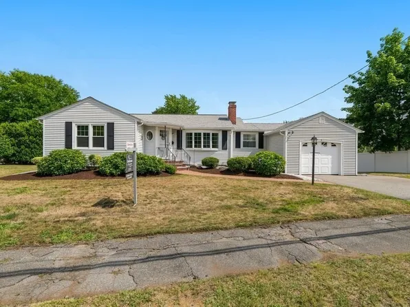 4 Abbott Rd, Waltham, MA 02452