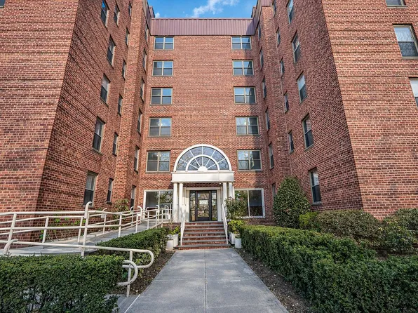 2190 Brigham St APT 5C, Brooklyn, NY 11229