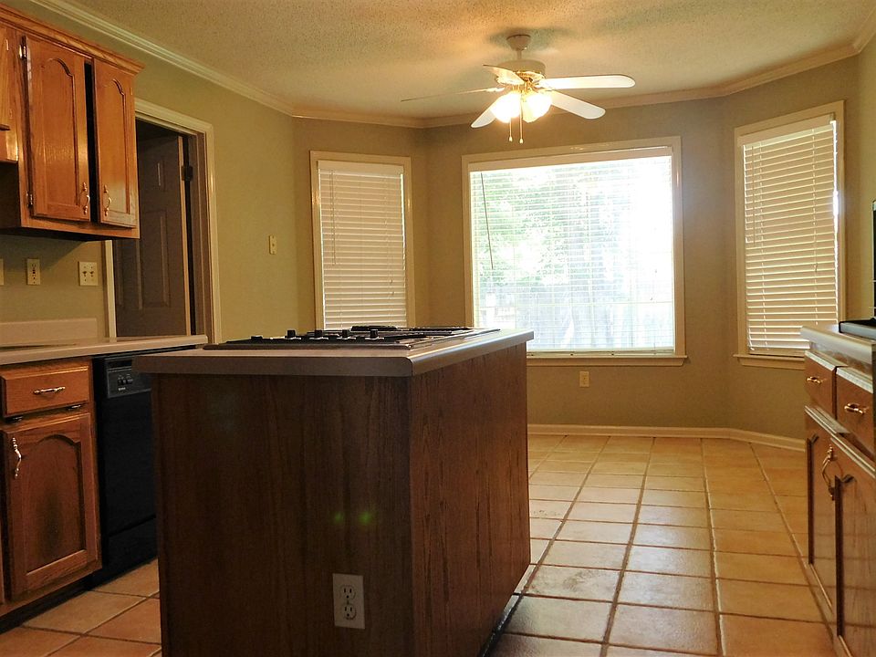 2nd image of 7784 Chaney Ln