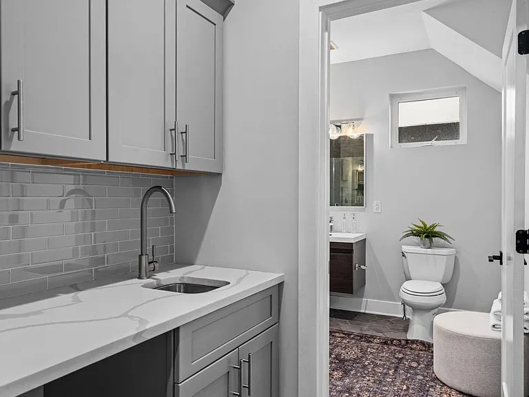 1410 N Marston St — Photo 48