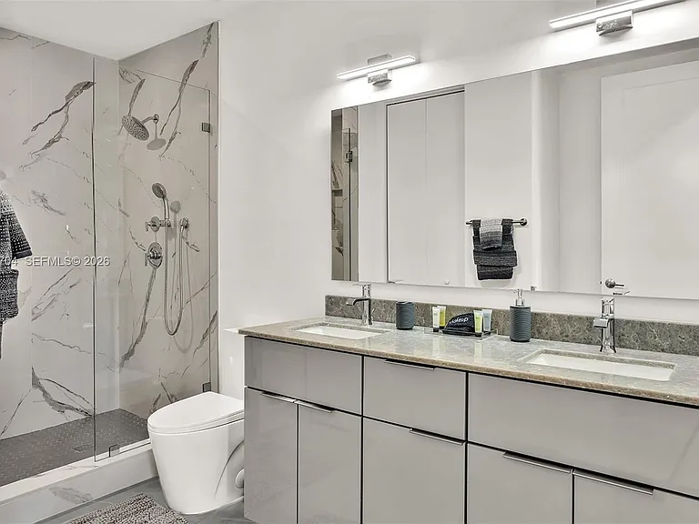 2100 Miami Rd #303 — Photo 24