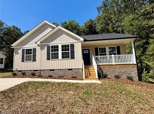 212 Koontz Ave, Thomasville, NC 27360