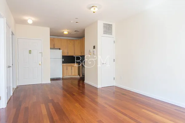 Rented by Brick&Mortar | media 44