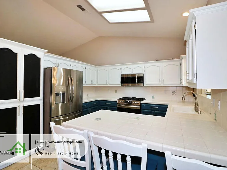 2378 Castlewood Dr — Photo 11