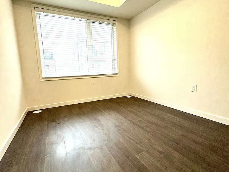 400 Alex Gardner Cir #83 — Photo 12