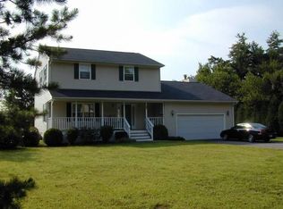 14 Wood Cove Dr, Coventry, RI 02816