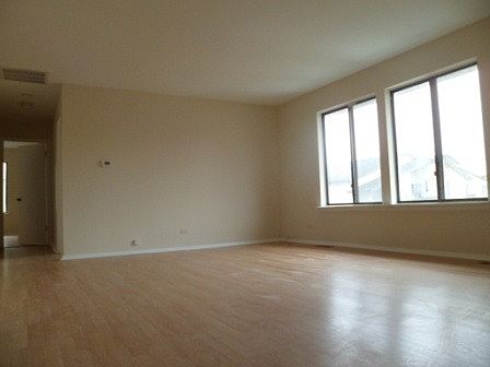 3rd image of 1340 Kingsbury Dr Unit 1