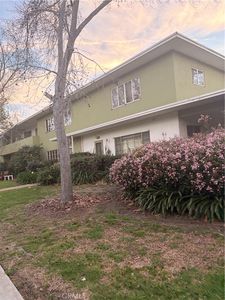 5222 Village Grn, Los Angeles, CA, 90016