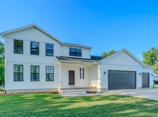 1990 E Lockwood Rd, Port Clinton, OH 43452