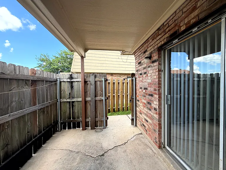 2302 Wales Cir #A — Photo 15