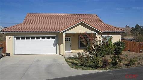 Nice newer home with easy care front yard.