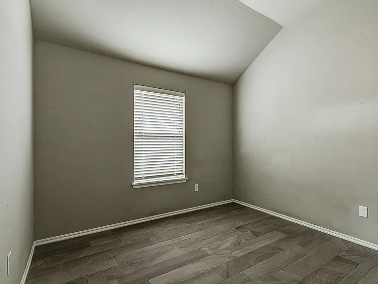 8717 Yassir Blvd — Photo 38