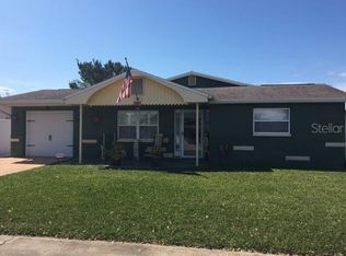 1401 Wickham Ln, Holiday, FL 34691