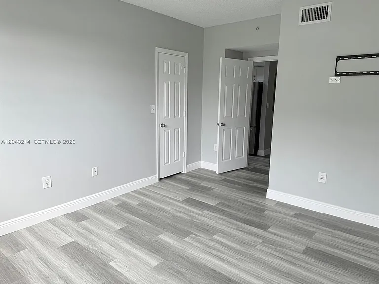 100 SW 117th Ter #2207 — Photo 12