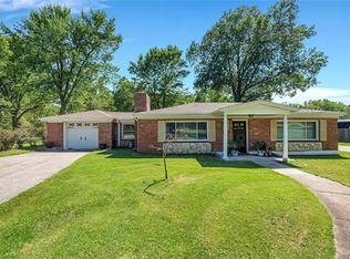 3452 Baumgartner Rd, Saint Louis, MO 63129