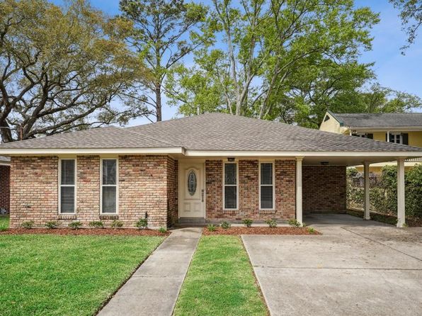 336 Colonial Club Dr, Harahan, LA 70123