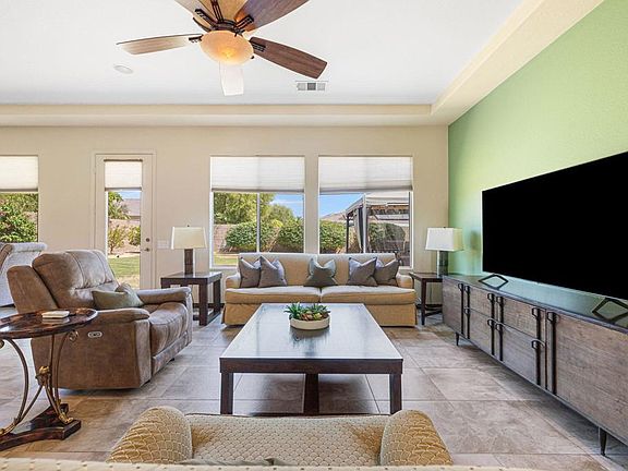 4th image of 79786 Parkway Esplanade S